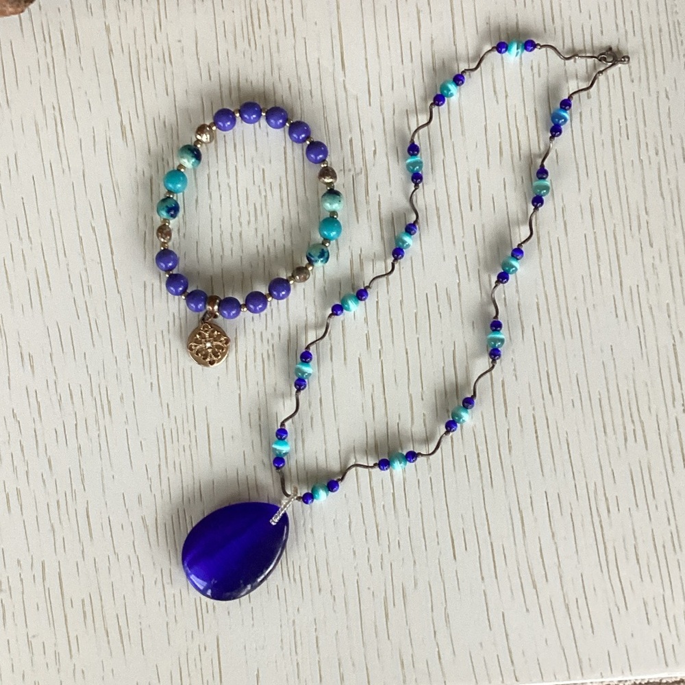 Seahawks necklace and bracelet